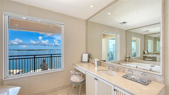 1111 RITZ CARLTON DRIVE 1202, Sarasota, FL 34236