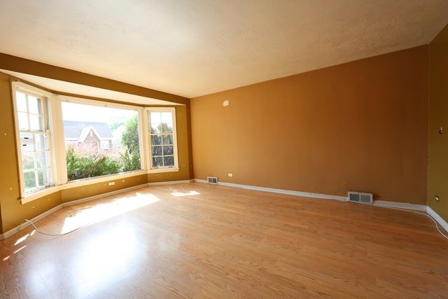 10838 S Wallace Street, Chicago, IL 60628