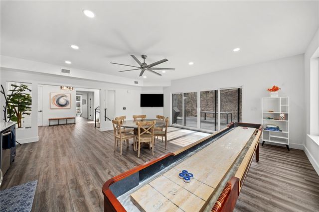 15 Dearhurst Road, Rogers, AR 72756