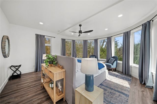 15 Dearhurst Road, Rogers, AR 72756