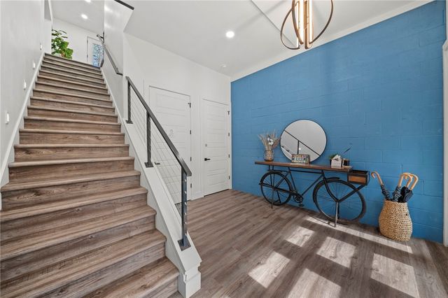 15 Dearhurst Road, Rogers, AR 72756