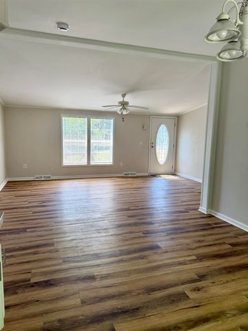 58 Ivy Lane, Farmington, NH 03835