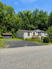 58 Ivy Lane, Farmington, NH 03835
