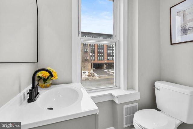 445 W BALTIMORE AVE, Media, PA 19063