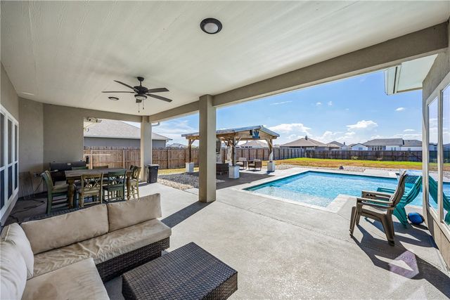 2557 Atlantic View, Corpus Christi, TX 78415