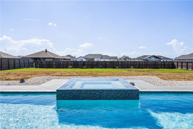 2557 Atlantic View, Corpus Christi, TX 78415
