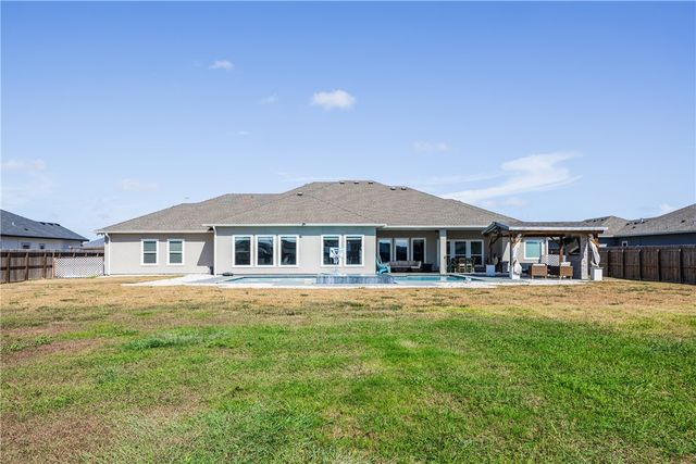 2557 Atlantic View, Corpus Christi, TX 78415