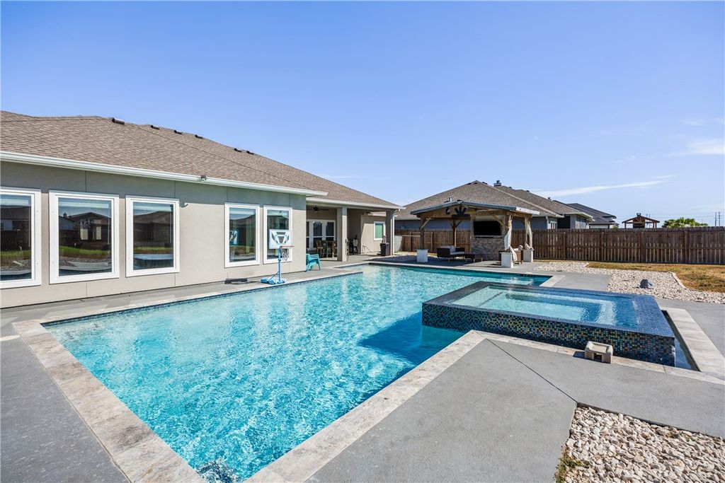 2557 Atlantic View, Corpus Christi, TX 78415 — photo 4