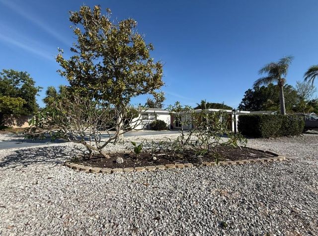 6631 RENSSALAER DRIVE, Bradenton, FL 34207