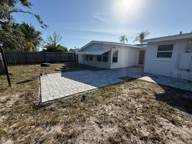 6631 RENSSALAER DRIVE, Bradenton, FL 34207