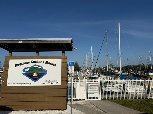 6631 RENSSALAER DRIVE, Bradenton, FL 34207