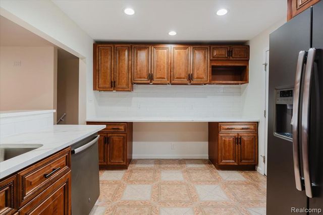 31004 Barton Street, Garden City, MI 48135