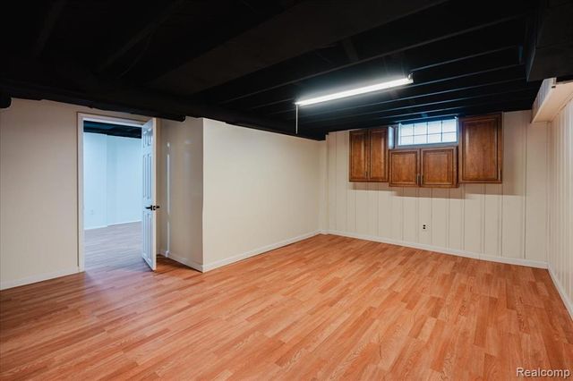 31004 Barton Street, Garden City, MI 48135