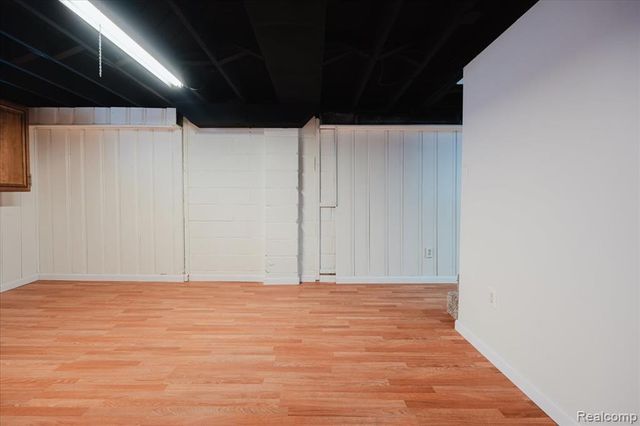 31004 Barton Street, Garden City, MI 48135