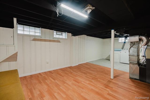 31004 Barton Street, Garden City, MI 48135