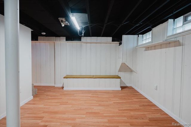 31004 Barton Street, Garden City, MI 48135