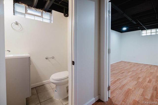 31004 Barton Street, Garden City, MI 48135