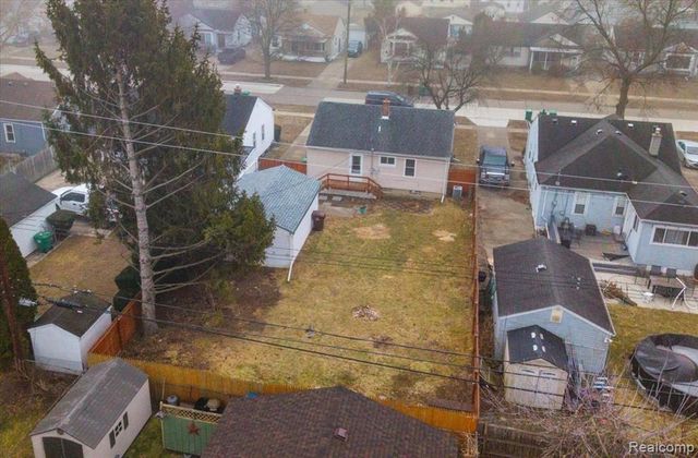 31004 Barton Street, Garden City, MI 48135