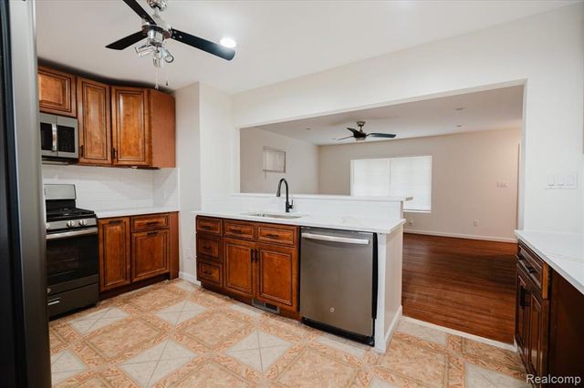 31004 Barton Street, Garden City, MI 48135