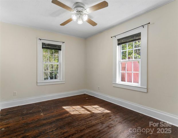 689 Bald Mountain Road, Burnsville, NC 28714