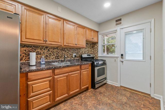 1633 PENTWOOD RD, Baltimore, MD 21239