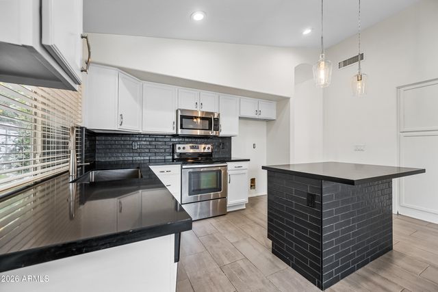 1550 W MAPLEWOOD Street, Chandler, AZ 85286