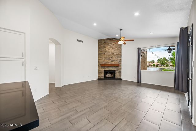 1550 W MAPLEWOOD Street, Chandler, AZ 85286