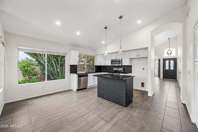 1550 W MAPLEWOOD Street, Chandler, AZ 85286