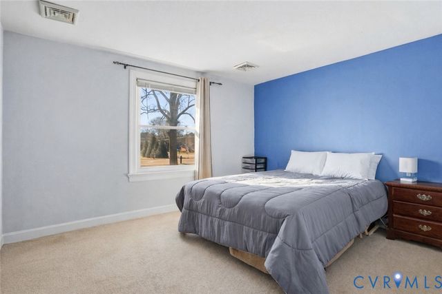 5526 Pole Green Rd, Mechanicsville, VA 23116