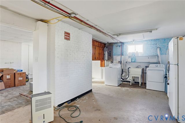 5526 Pole Green Rd, Mechanicsville, VA 23116