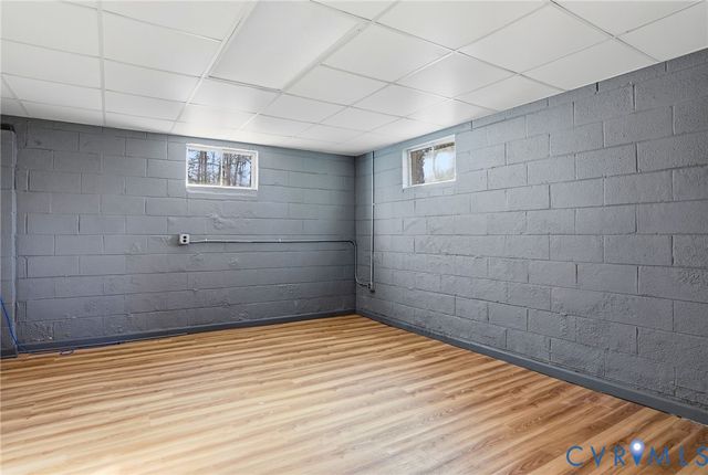 5526 Pole Green Rd, Mechanicsville, VA 23116