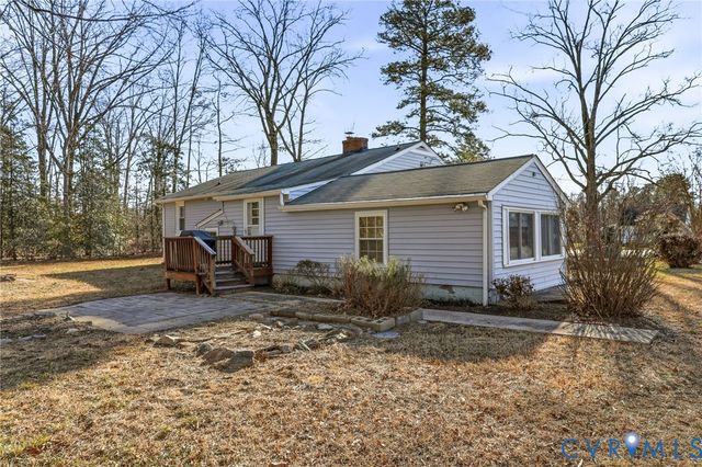 5526 Pole Green Rd, Mechanicsville, VA 23116