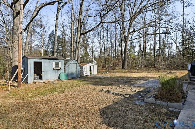 5526 Pole Green Rd, Mechanicsville, VA 23116