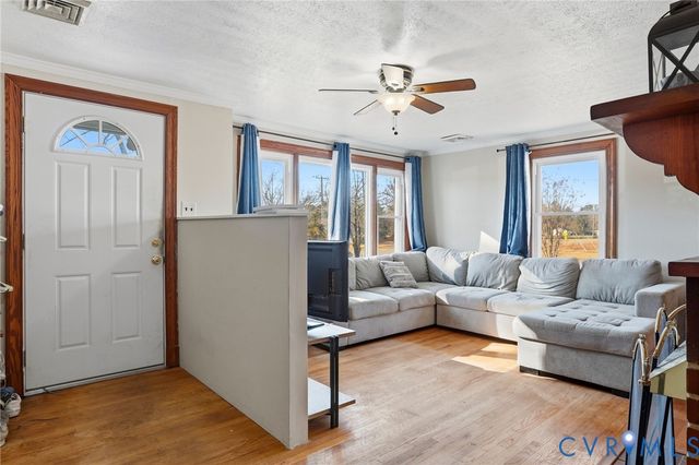 5526 Pole Green Rd, Mechanicsville, VA 23116