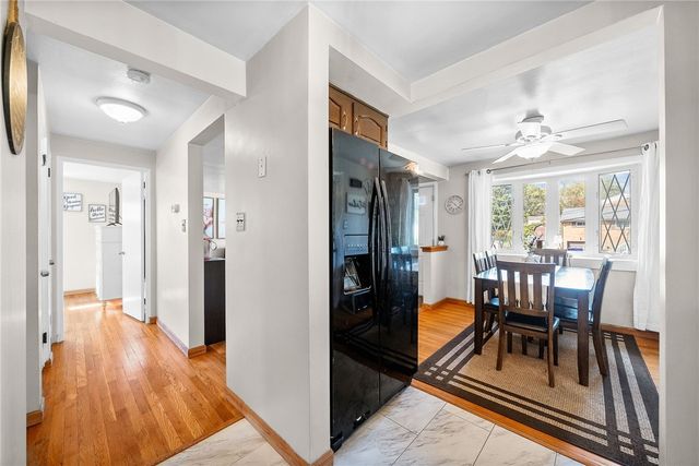 102 Blaze Dr, Ross Twp, PA 15116