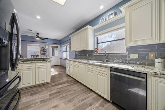 3811 Trappers Forest Drive, Houston, TX 77088