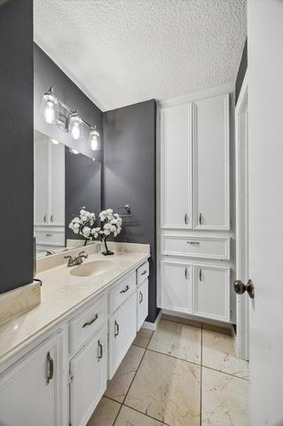 3811 Trappers Forest Drive, Houston, TX 77088