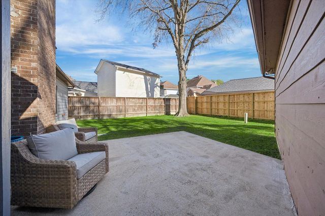 3811 Trappers Forest Drive, Houston, TX 77088