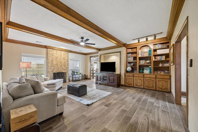 3811 Trappers Forest Drive, Houston, TX 77088