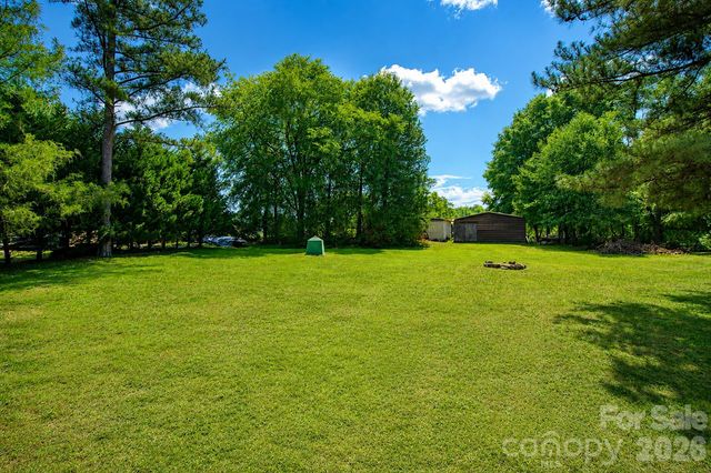 913 Grace Drive, Stanley, NC 28164