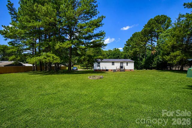 913 Grace Drive, Stanley, NC 28164