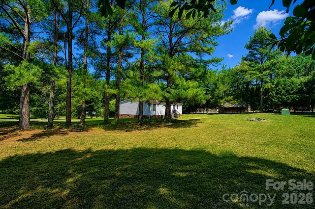 913 Grace Drive, Stanley, NC 28164