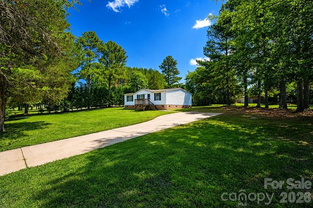 913 Grace Drive, Stanley, NC 28164