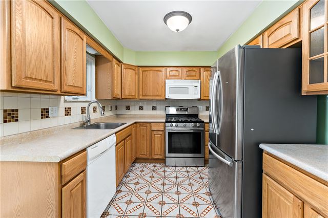 526 State Route 885, Jefferson Hills, PA 15025