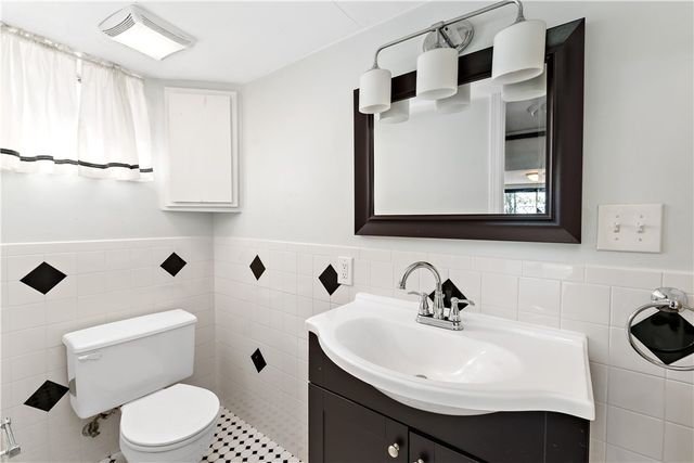 526 State Route 885, Jefferson Hills, PA 15025