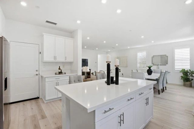 1700 Laurelwood Way, Oceanside, CA 92056