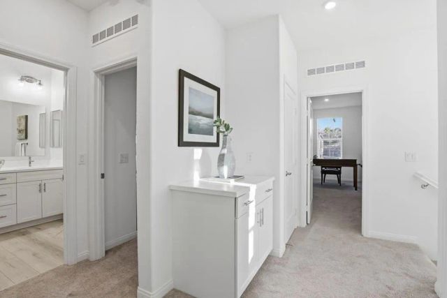 1700 Laurelwood Way, Oceanside, CA 92056