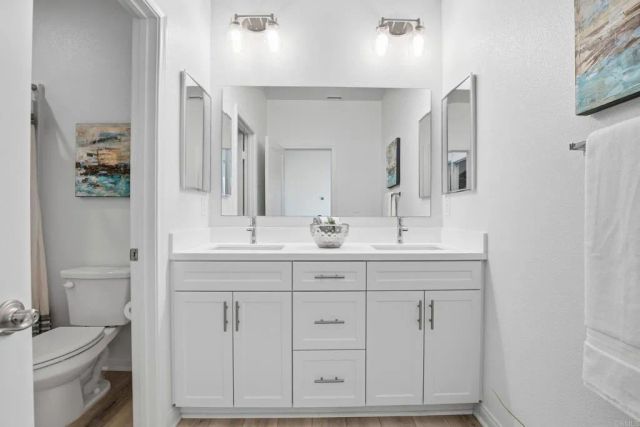 1700 Laurelwood Way, Oceanside, CA 92056