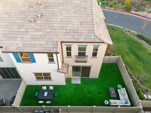 1700 Laurelwood Way, Oceanside, CA 92056