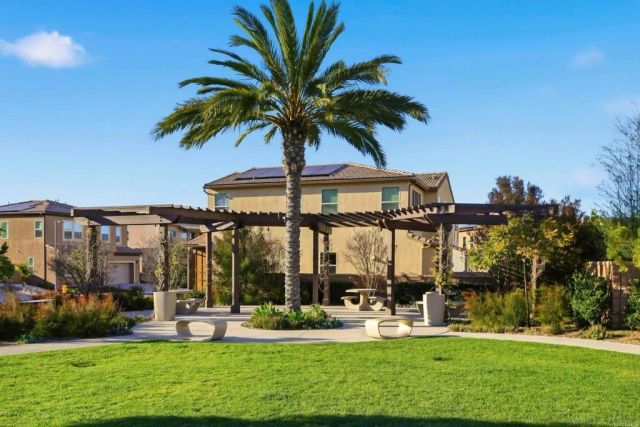 1700 Laurelwood Way, Oceanside, CA 92056